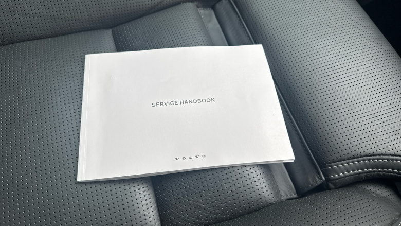 Volvo XC60 2.0 B5P Ultra Black Edition 5dr AWD Geartronic Petrol Estate